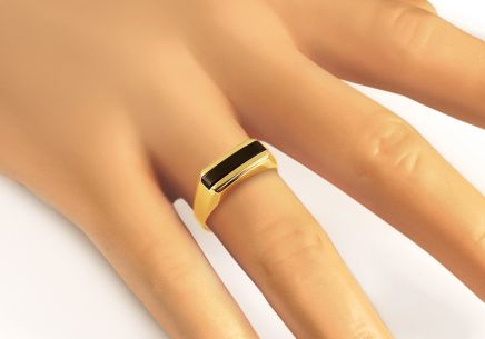 Zlatý pánský prsten s přírodním onyxem