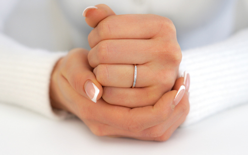 Briliantový prsten z růžového zlata 0,070 ct - IZBR675RP - na modelce